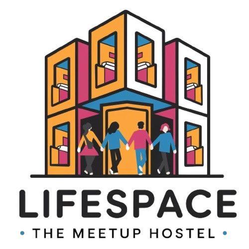 Lifespace- Spacious Hostel In A Luxurious Villa Púna Exteriér fotografie